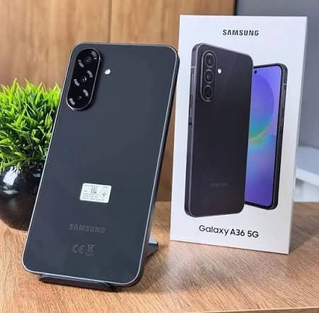 Smartphone Samsung Galaxy A36 5G 128GB 6GB RAMCâmera Tripla Traseira de até 50MP Selfie 12MP Tela 6.7" - Preto